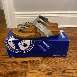 NEW- Birkenstock- Gizeh Silver